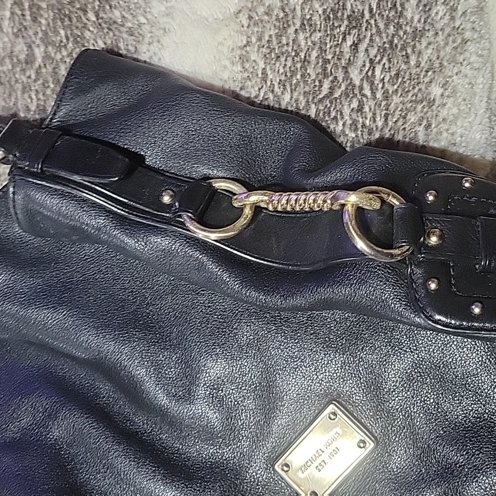 Purse - Picture 2 of 3